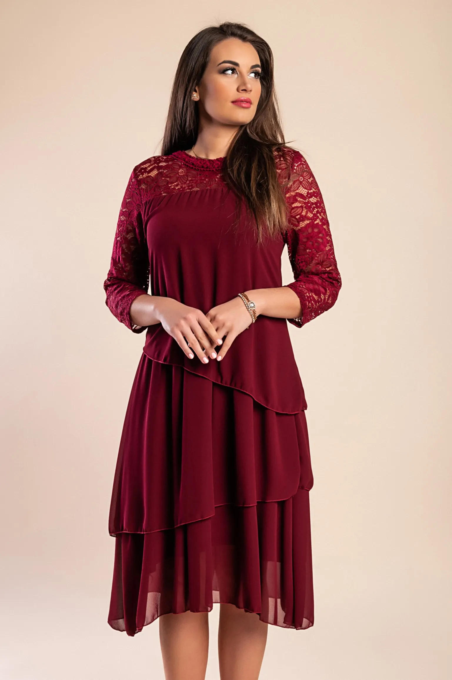 Abito elegante con pizzo, bordeaux
