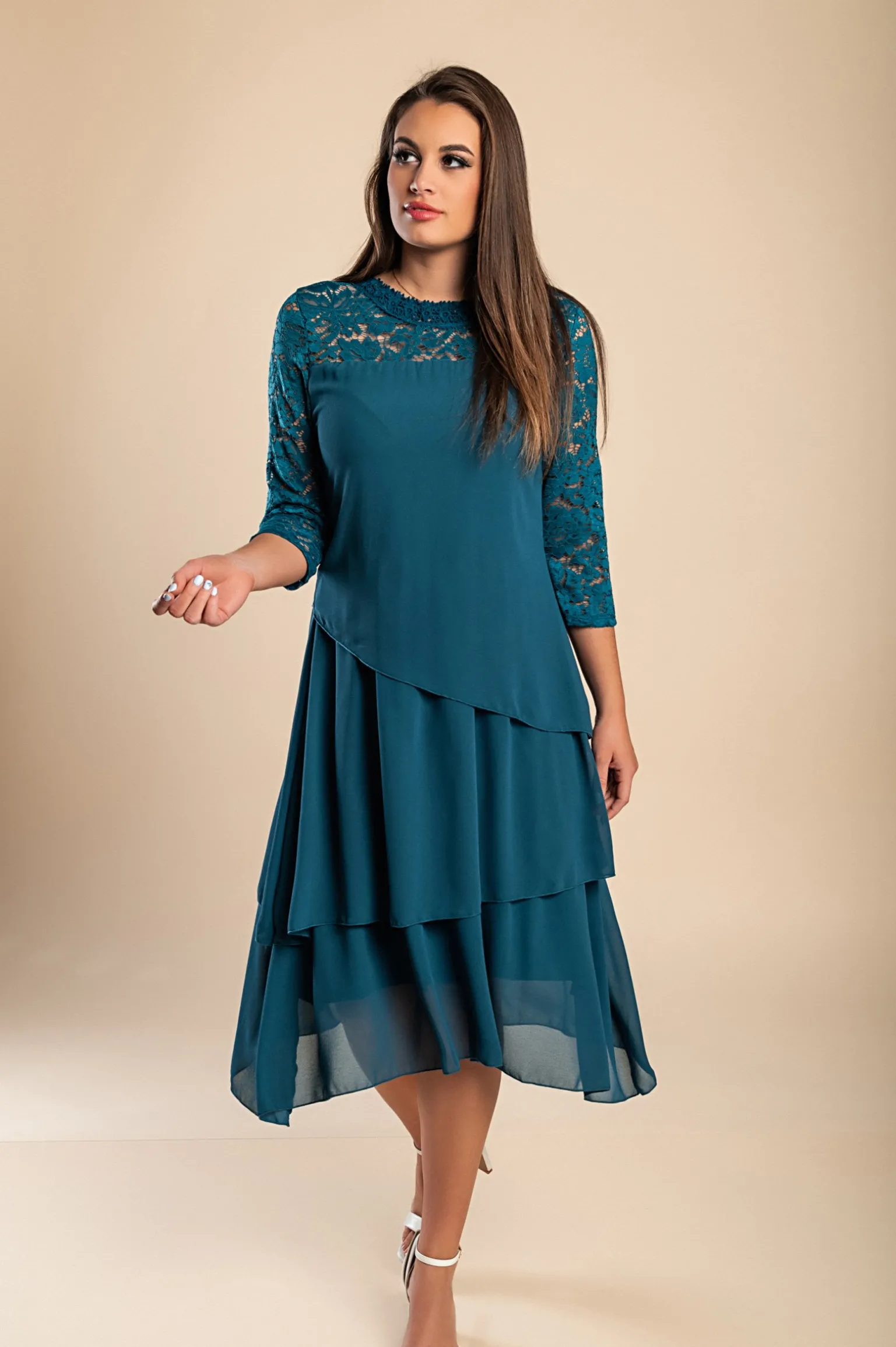 Abito elegante con pizzo, petrolio