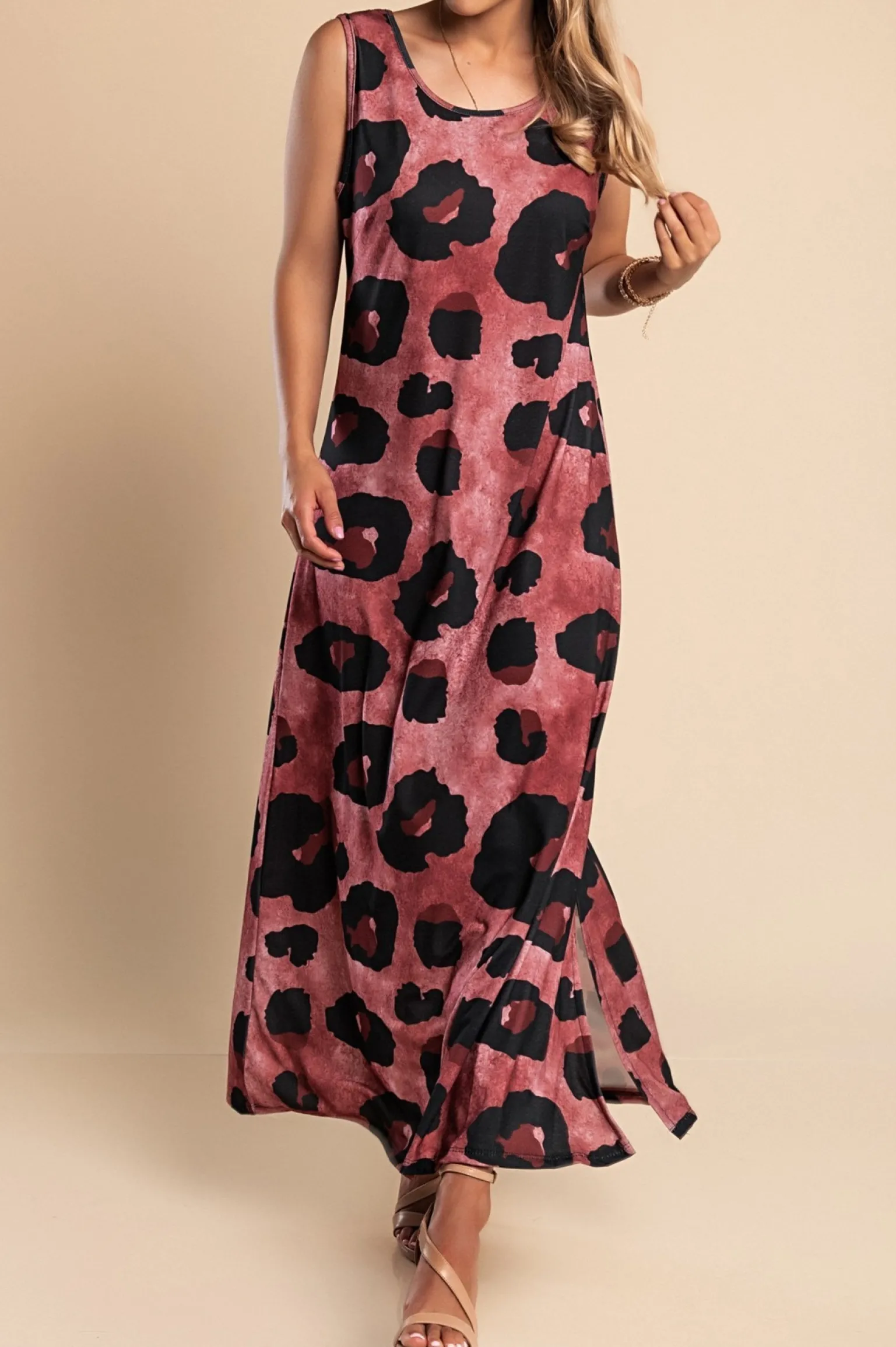 Abito lungo con stampa leopardata, bordeaux