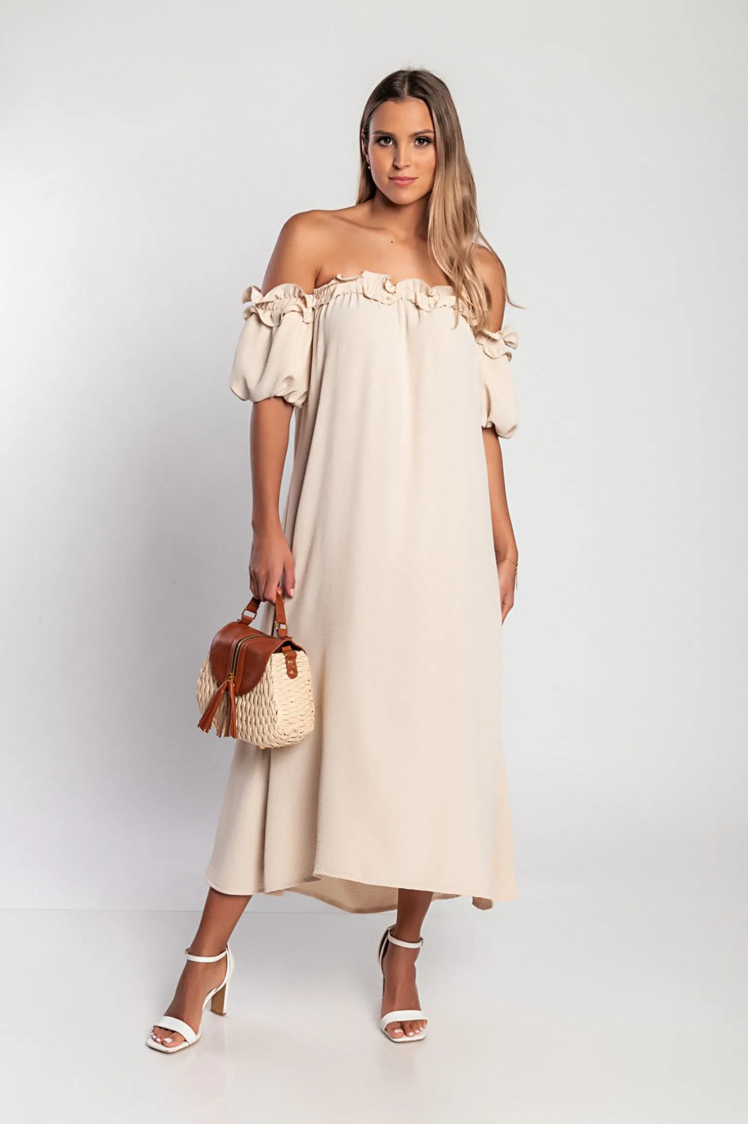 Abito lungo con volant, beige