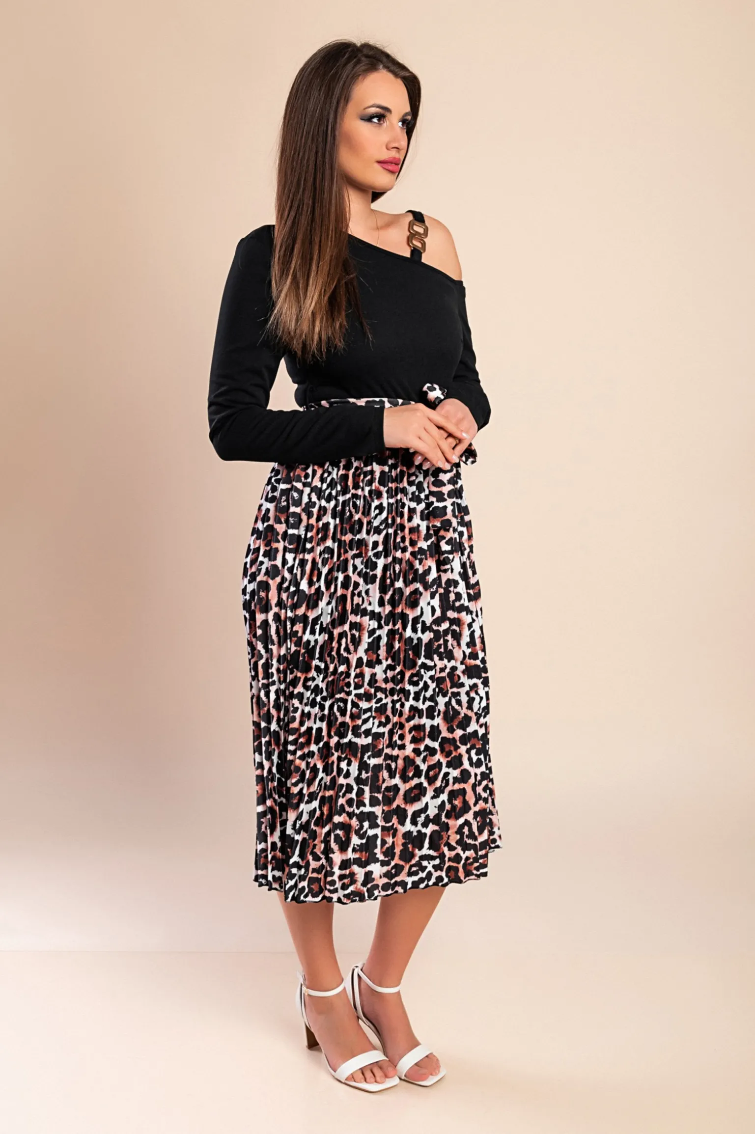 Abito midi con stampa leopardata, nero
