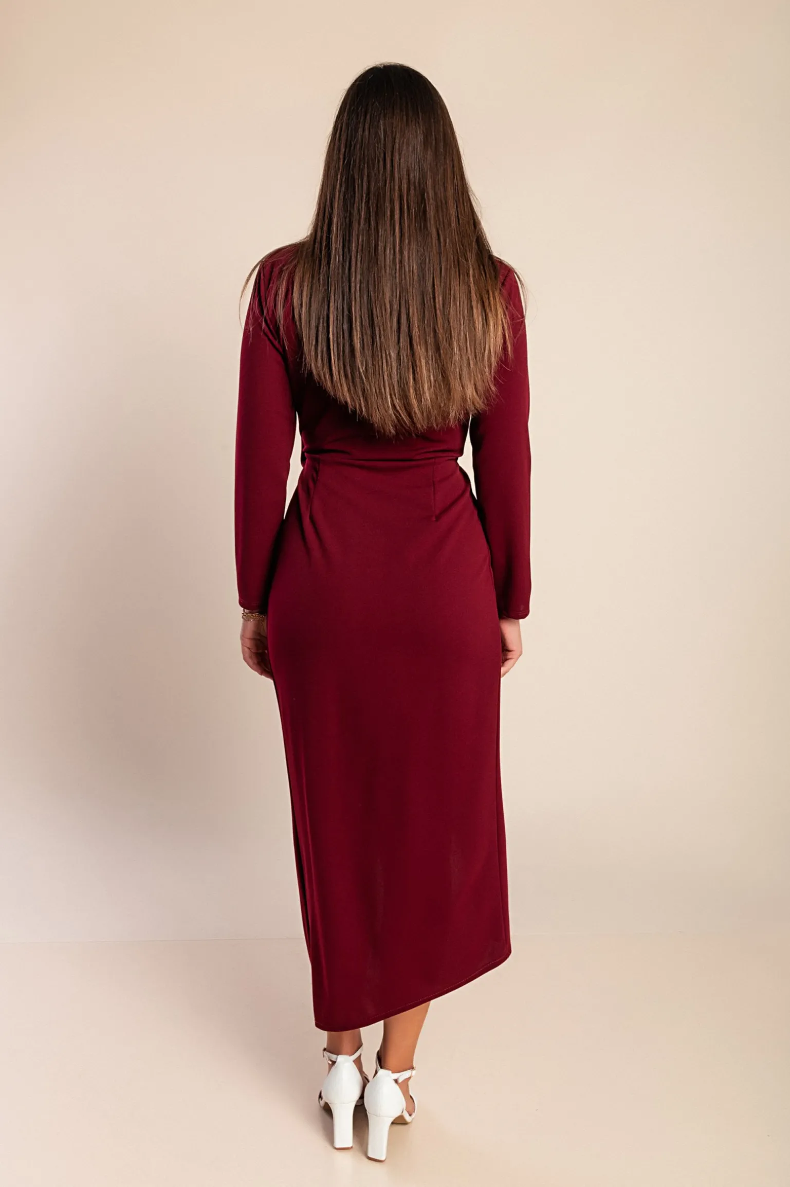 Abito midi elegante Brynlee bordeaux con maniche a 3/4 e volant