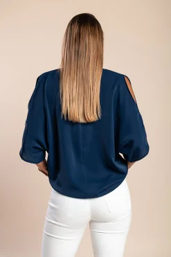 Blusa elegante ampia con scollo a