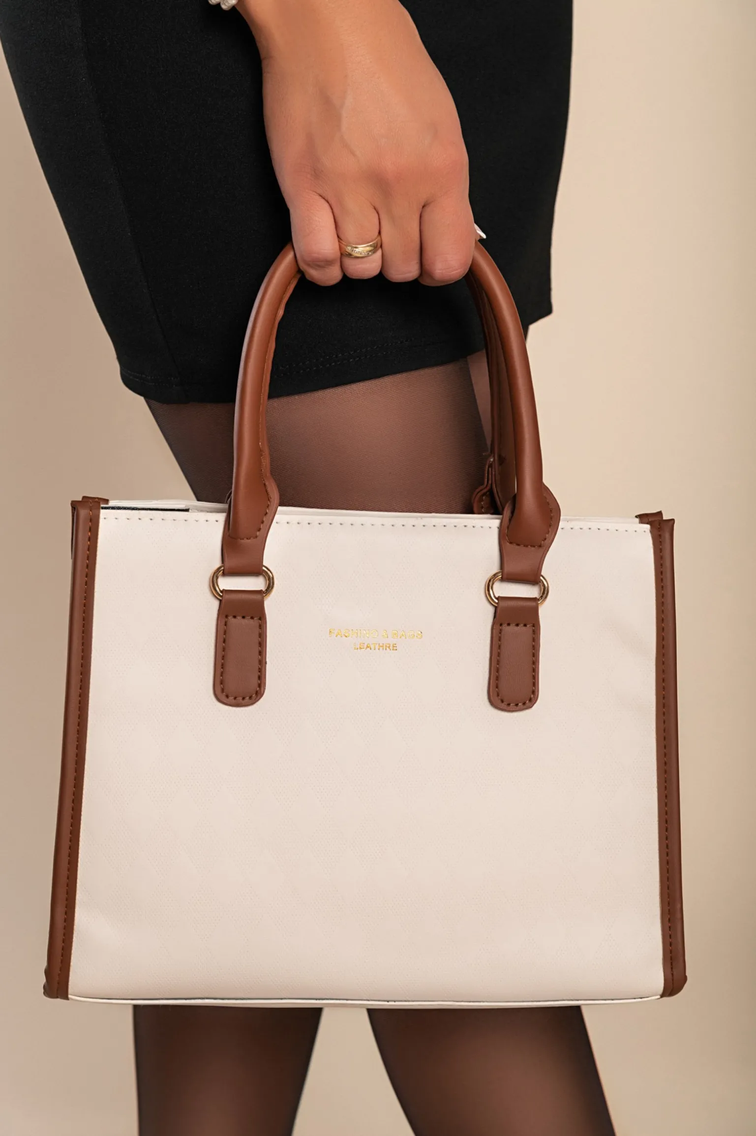Borsa a mano in combinazione bicolore, bianco