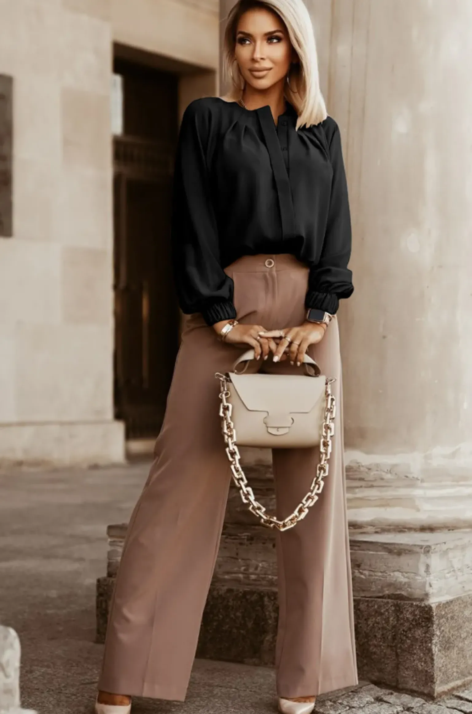 Camicia elegante con scollo rotondo, nera