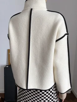 Cappotto corto elegante, bianco
