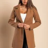 Cappotto elegante con un bottone, cammelli