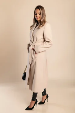 Cappotto lungo elegante con bottoni, beige