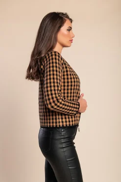 Cardigan in maglia con stampa a quadri, cammello