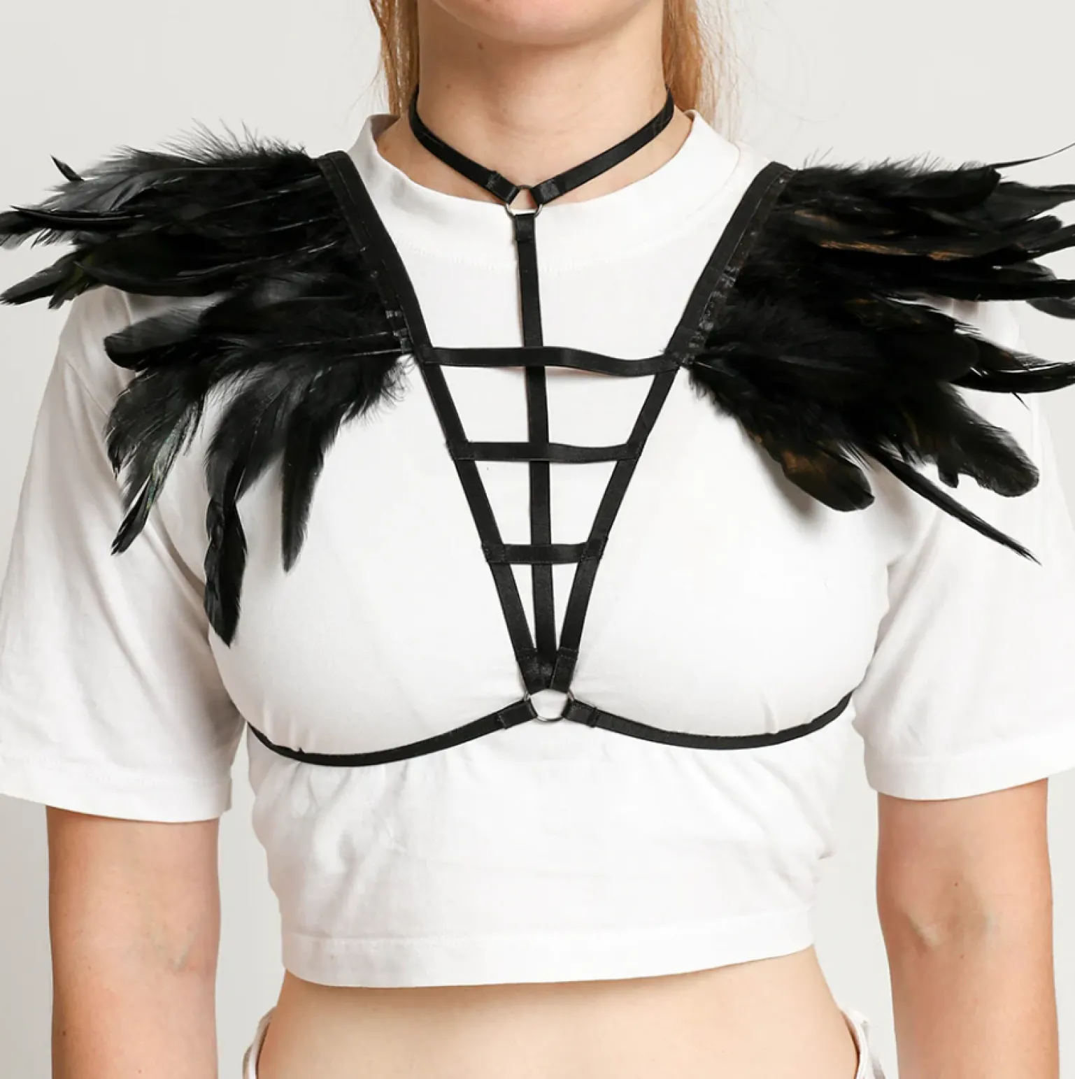Cintura a bretella - Reggiseno realizzato con spalline elastiche con piume, ART2294, nero
