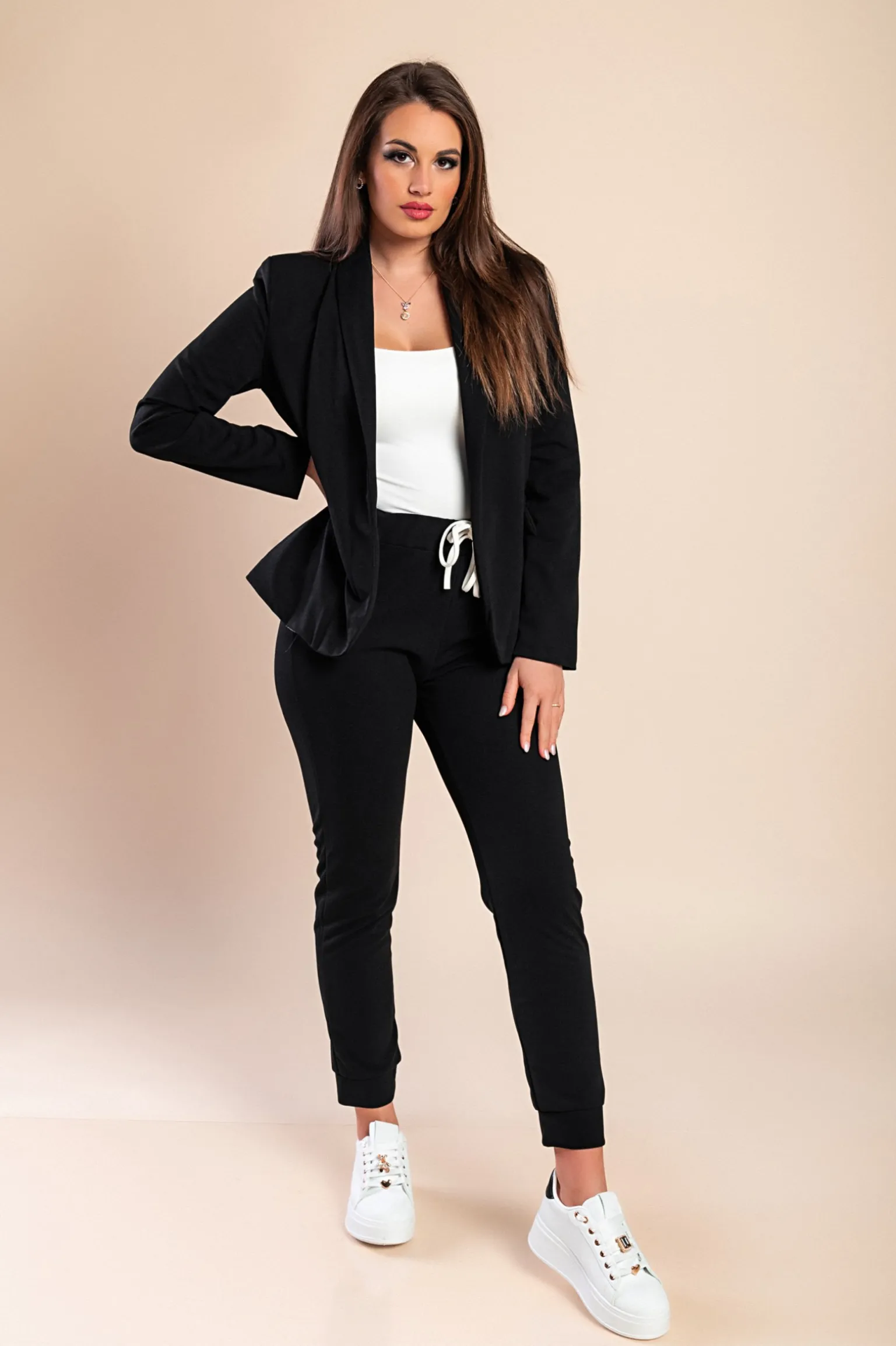 Completo di pantaloni e blazer elegante senza lettere Estrena, nero-nero