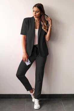 Completo giacca e pantaloni a maniche corte, nero