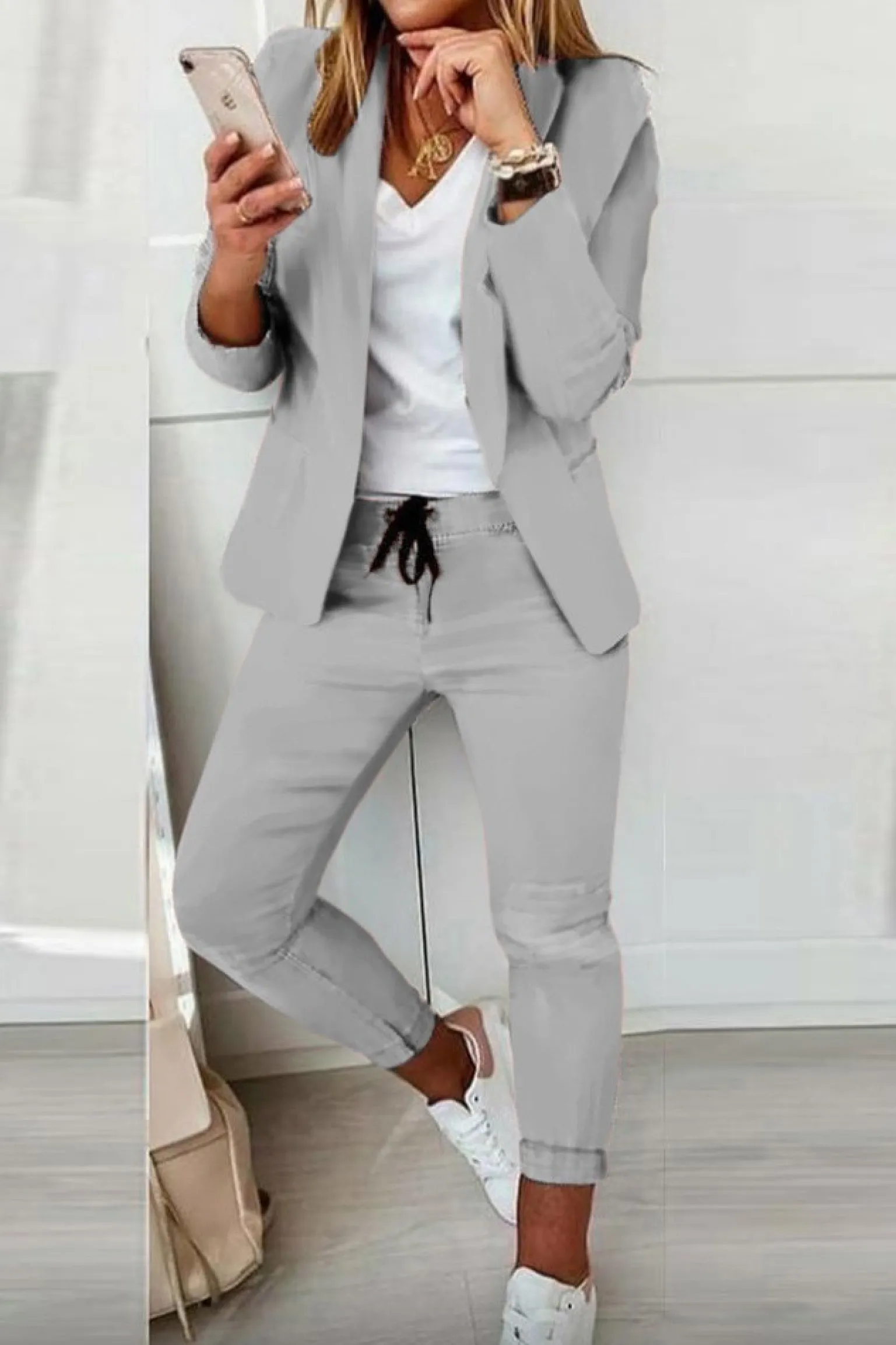 Completo giacca e pantaloni elegante Estrena, grigio chiaro