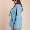 Completo giacca elegante e pantaloncini, blu