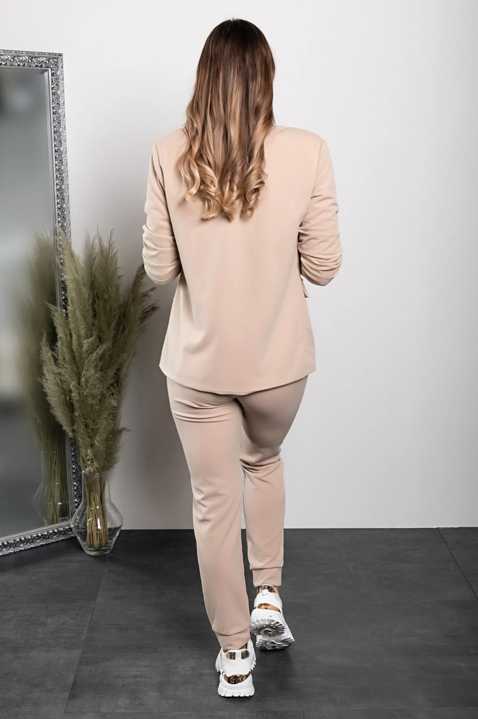 Completo pantalone e blazer elegante Estrena, beige