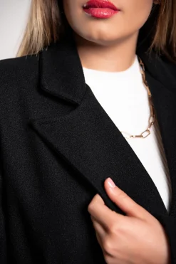 Elegante cappotto lungo con bottoni, nero