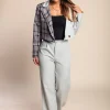 Elegante completo blazer e pantaloni a quadri, grigio