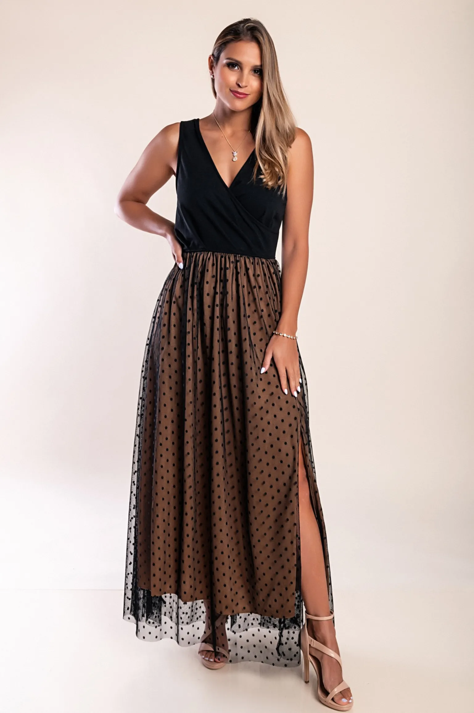 Elegante maxi abito a pois, nero