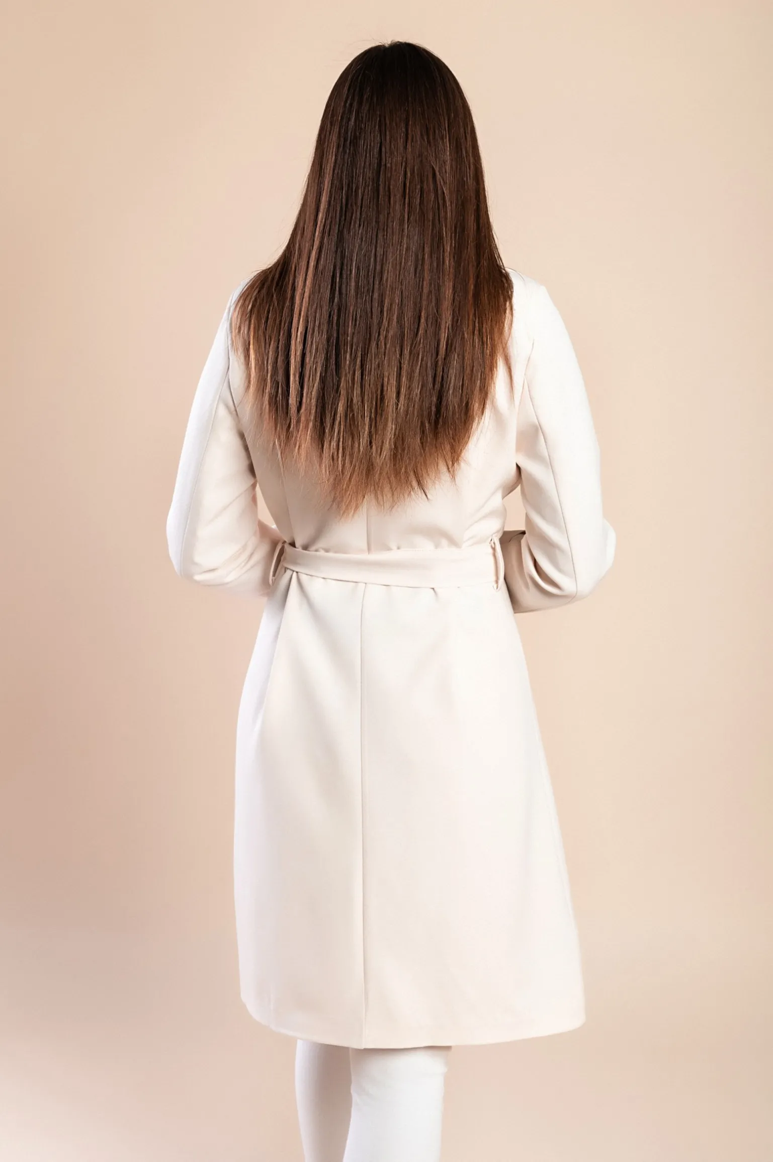 Elegante trench con bottoni, beige