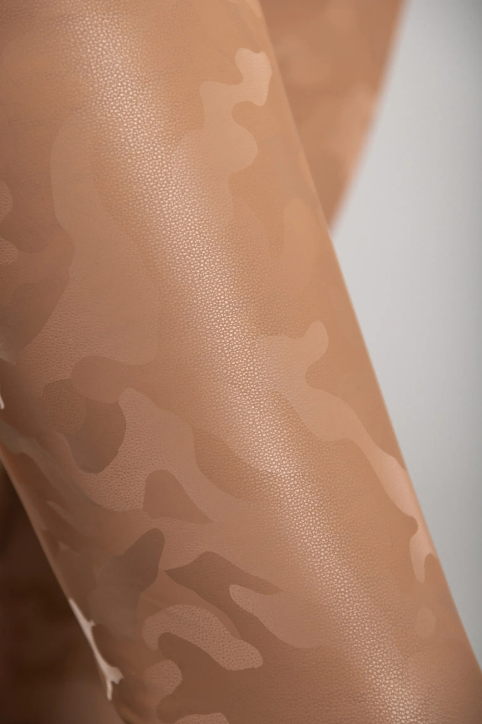 Leggings con fodera e vita ampia, color cammello