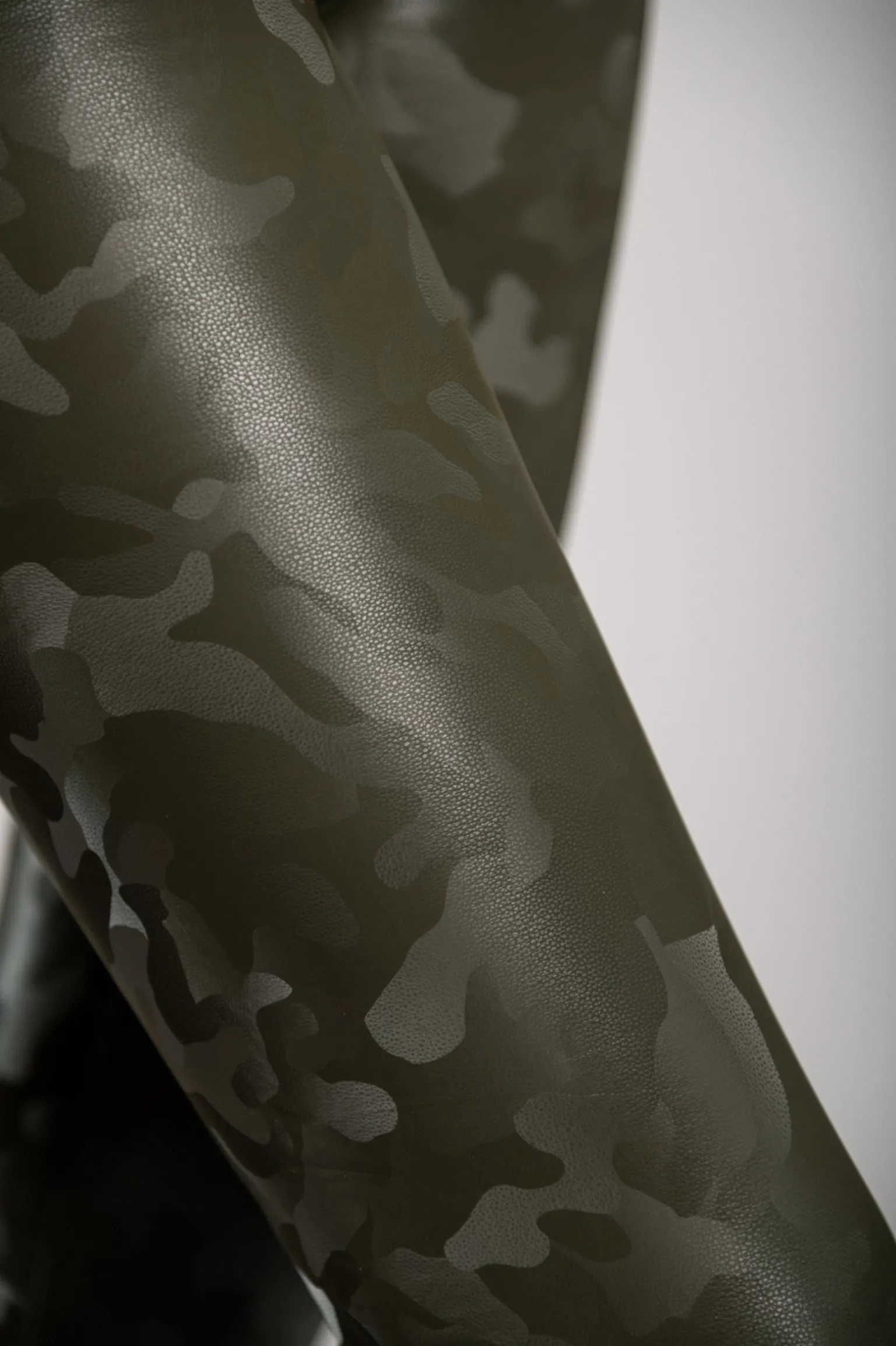 Leggings con fodera e vita ampia, verde oliva