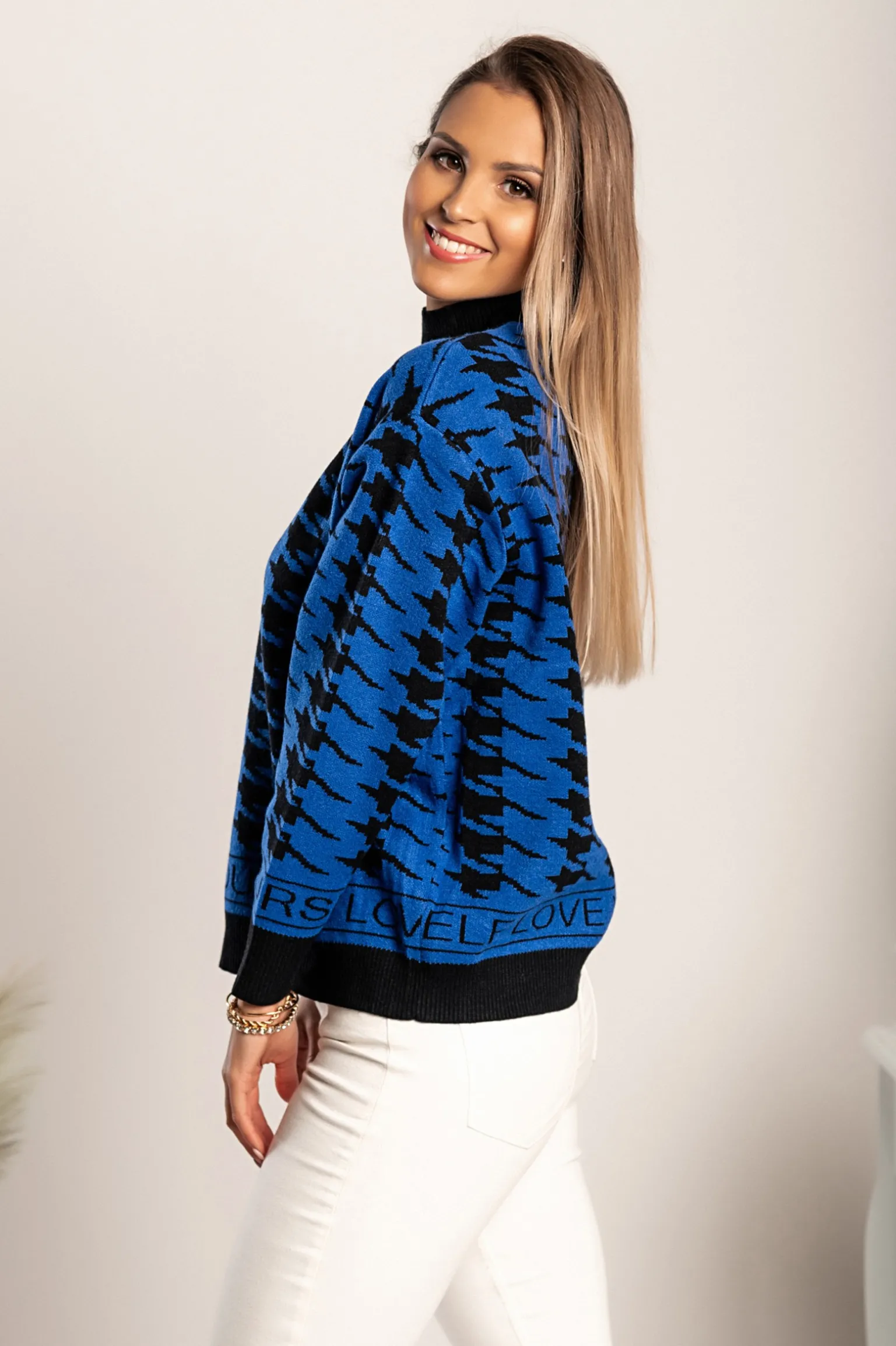 Maglia con fantasia pepita Sanga, nera e blu