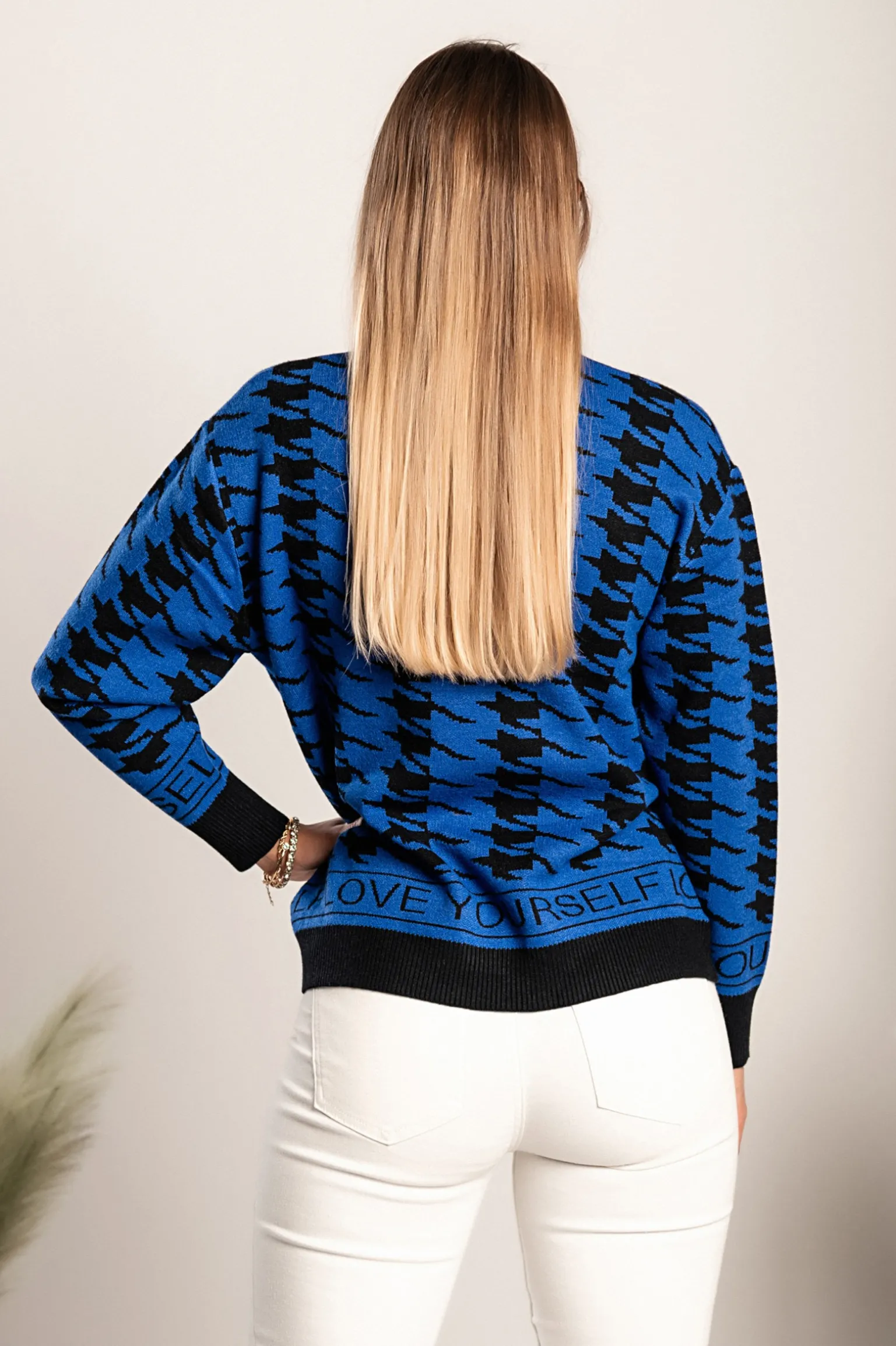 Maglia con fantasia pepita Sanga, nera e blu
