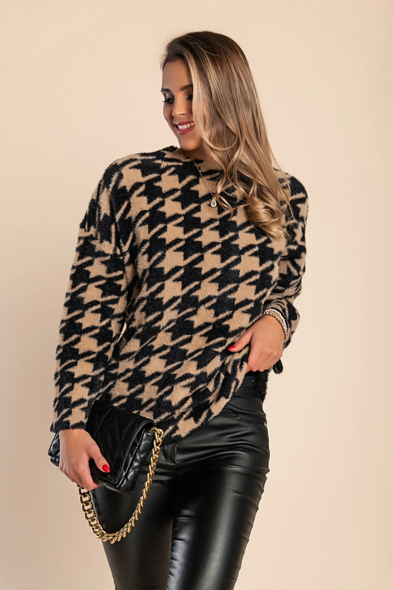 Maglia morbida stampa pepita, cammello