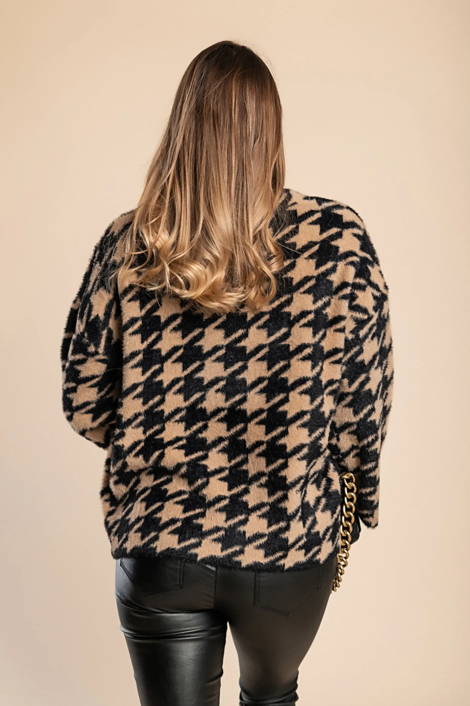 Maglia morbida stampa pepita, cammello