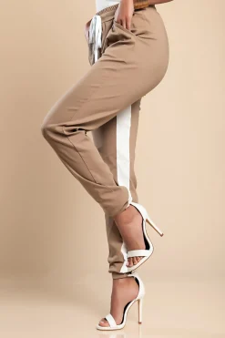 PANTALONE ALLA MODA CON RIGA SUI LATI, ELASTICIZZATE IN VITA FRIEDA, CACHI