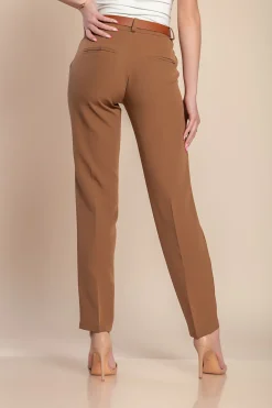 Pantalone lungo elegante con gamba dritta Tordina, cammello