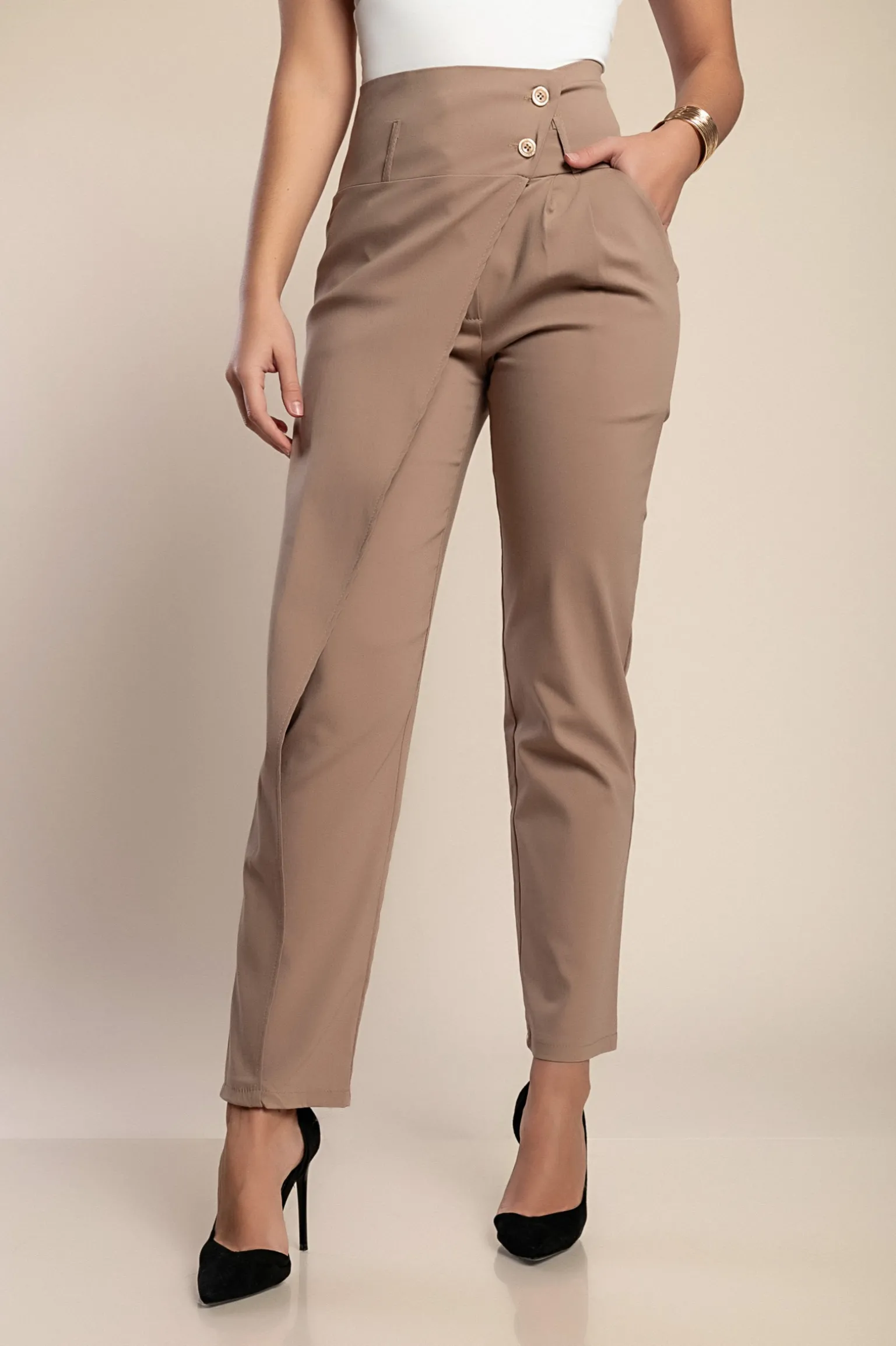 Pantaloni eleganti con volant, beige
