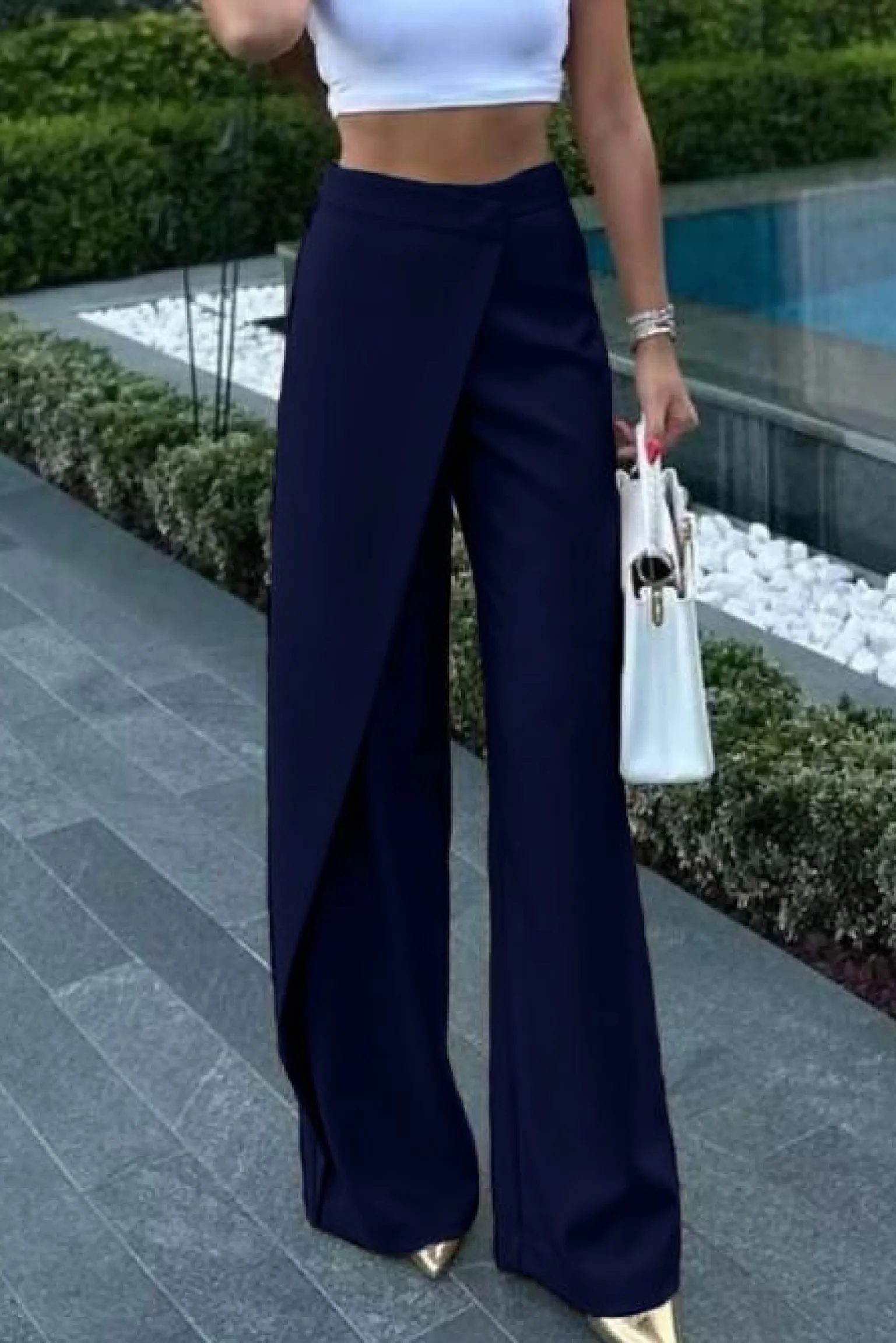 Pantaloni eleganti con volant, blu scuro