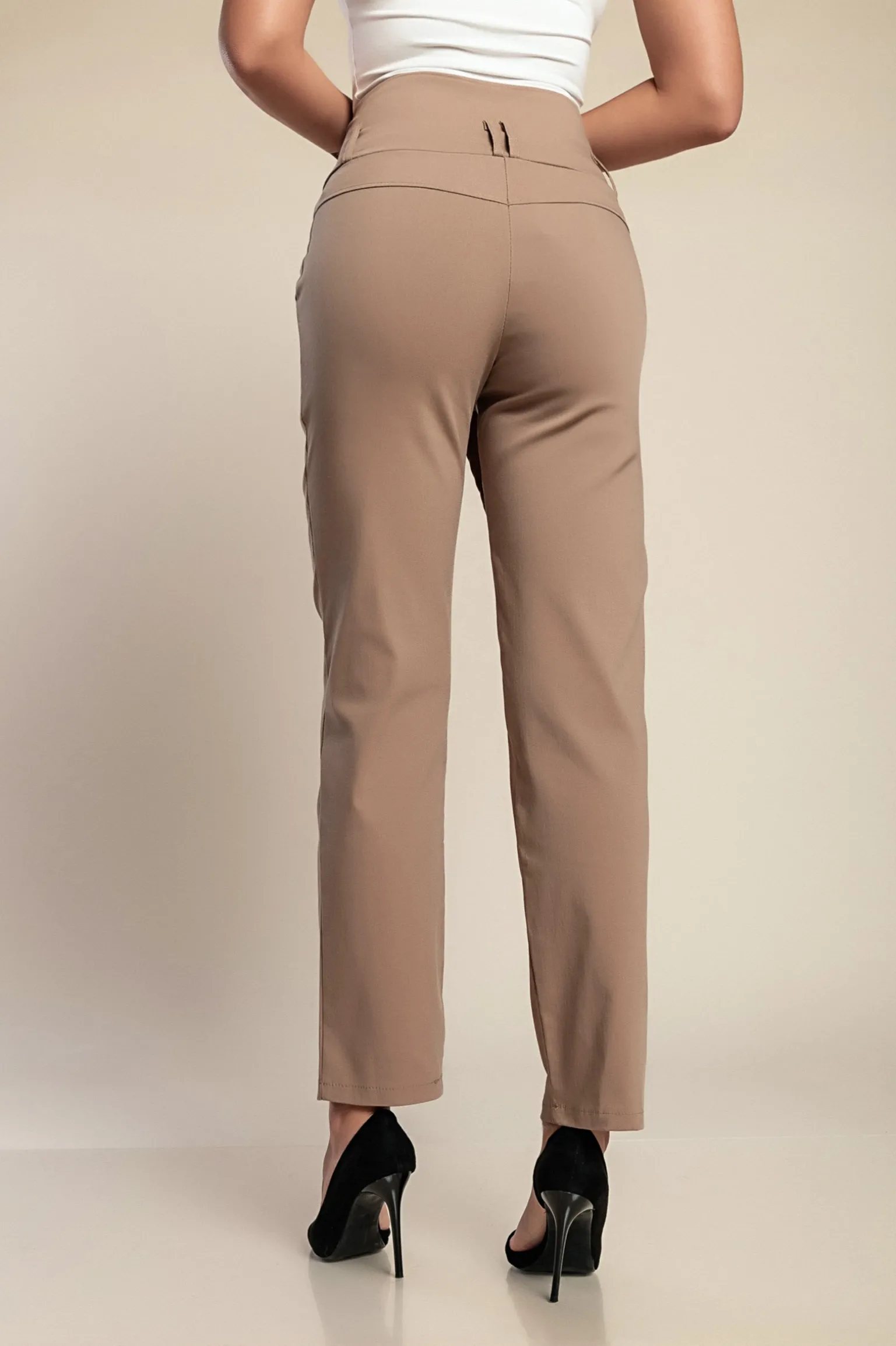 Pantaloni eleganti con volant, beige