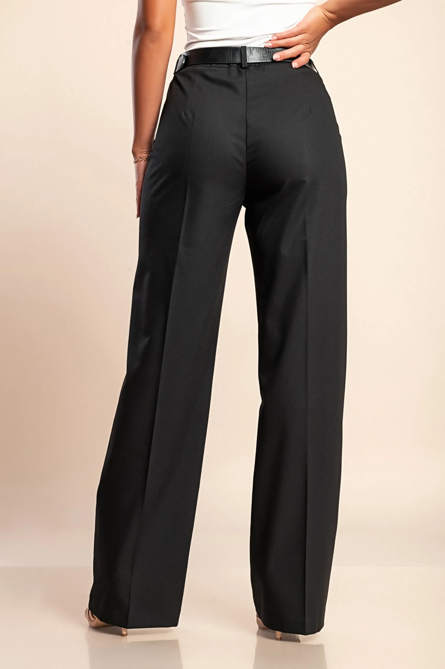 Pantaloni lunghi eleganti, colore nero