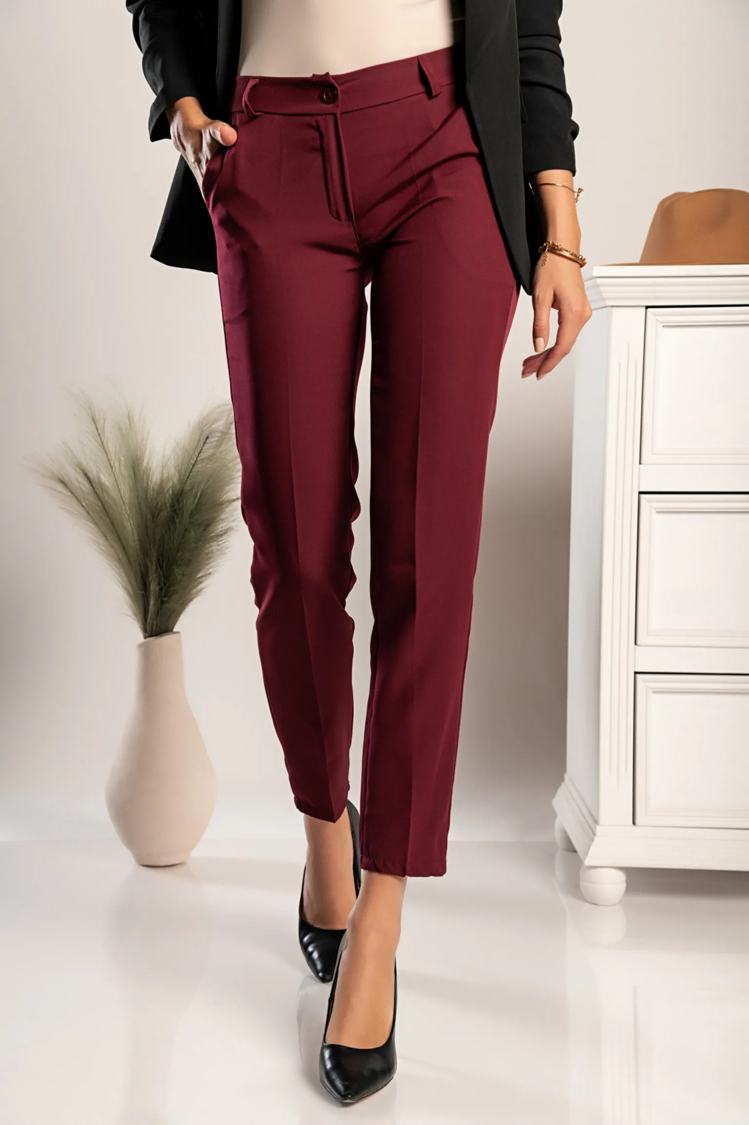 Pantaloni lunghi eleganti dal taglio dritto Tordina, bordeaux