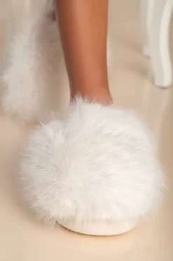 Pantofole con pelliccia sintetica, bianche