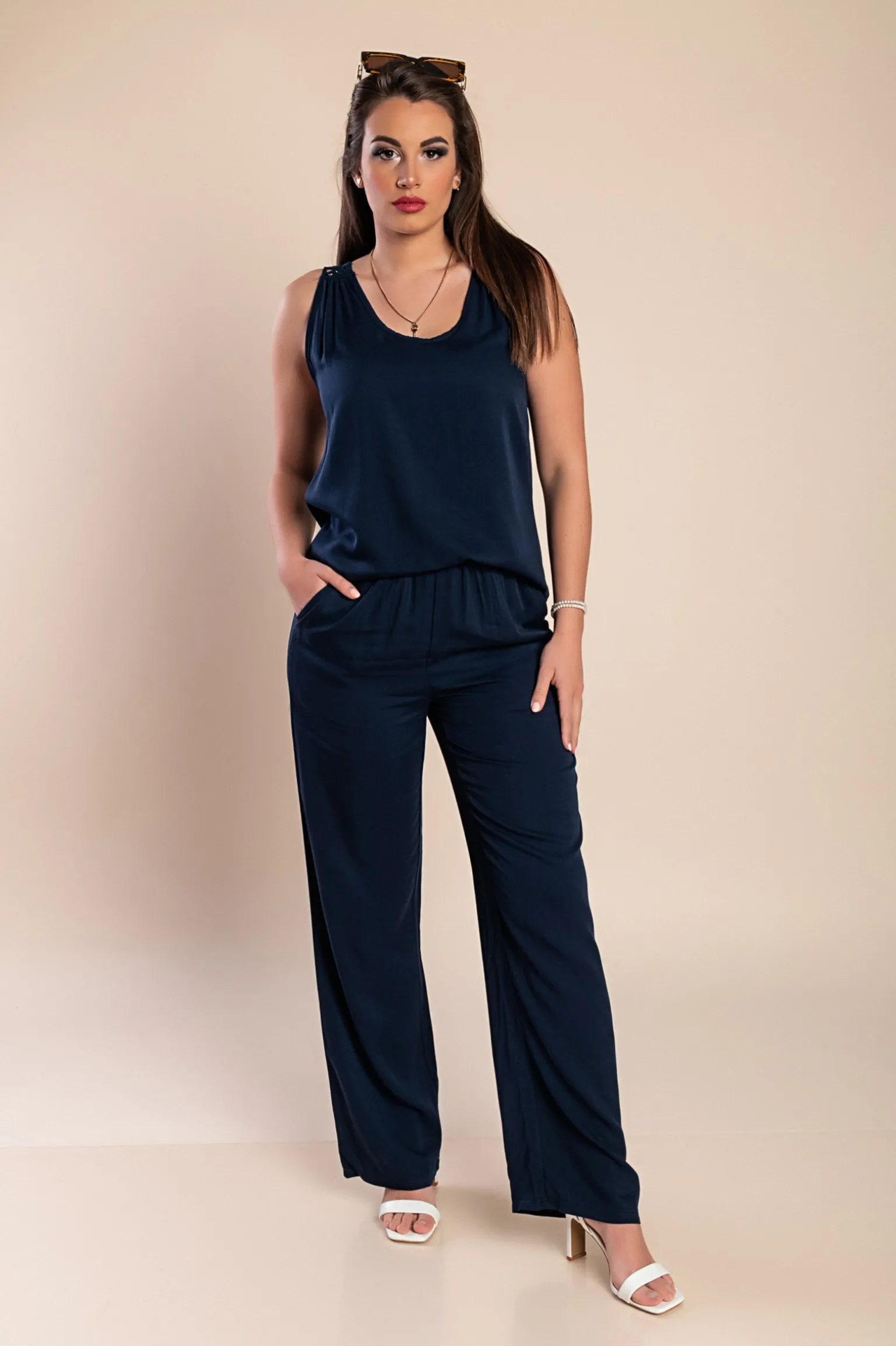 Set con dettagli all'uncinetto, blu scuro