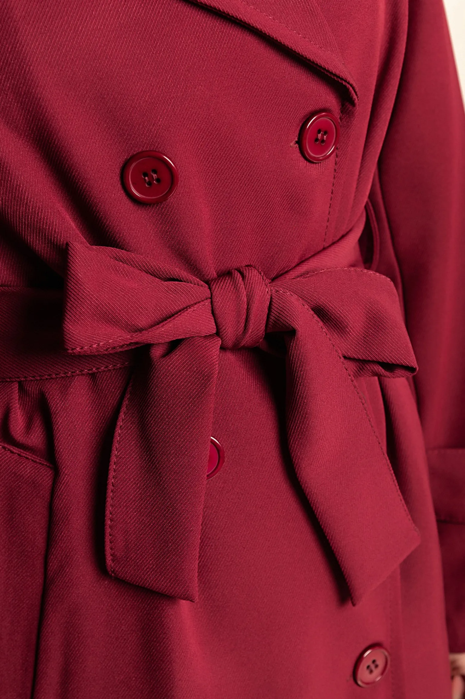 Trench elegante con bottoni, bordeaux