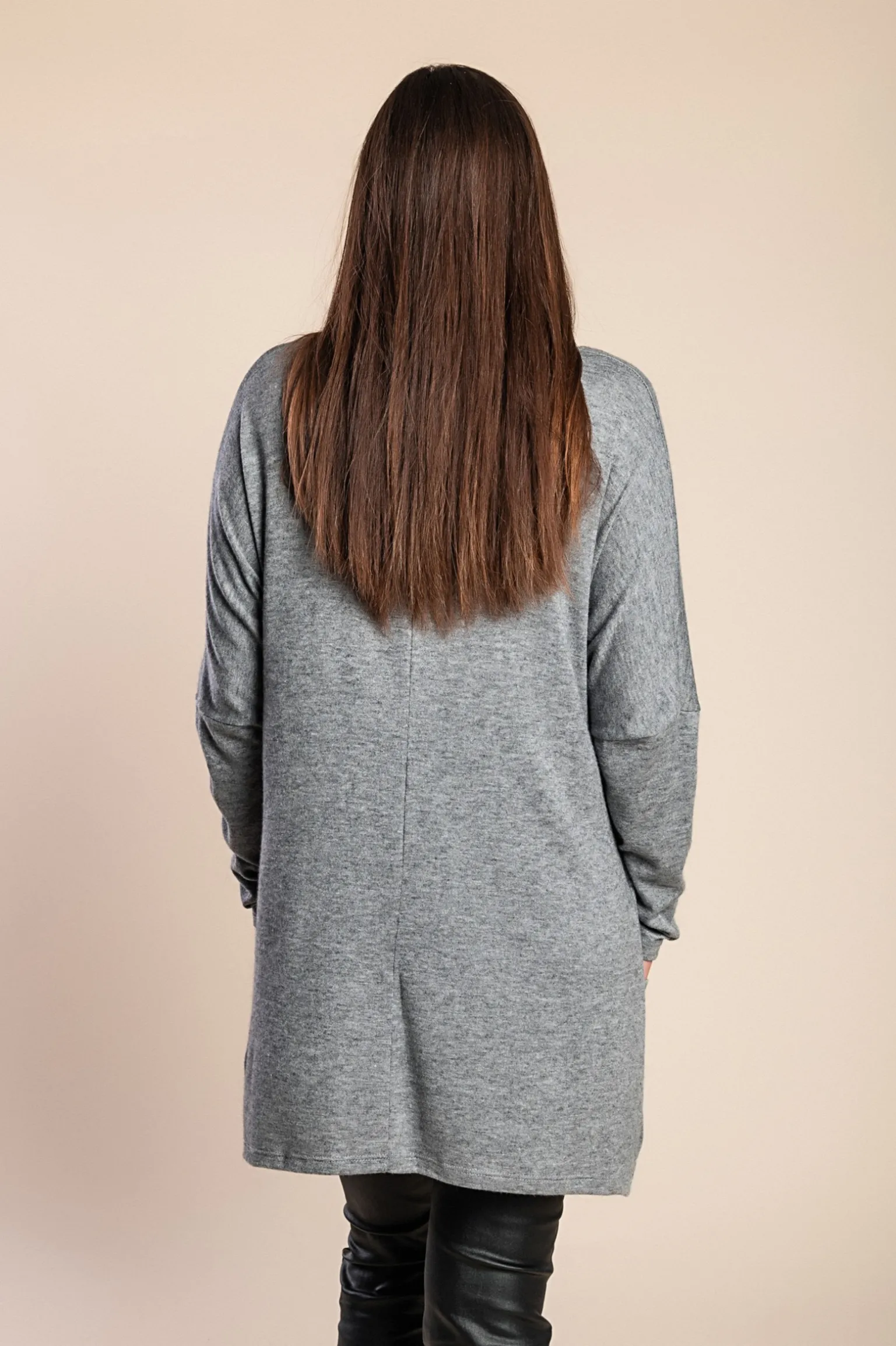 TUNICA A MANICHE LUNGHE, STAMPO ALLA MODA E TASCHE SIONA, GRIGIO