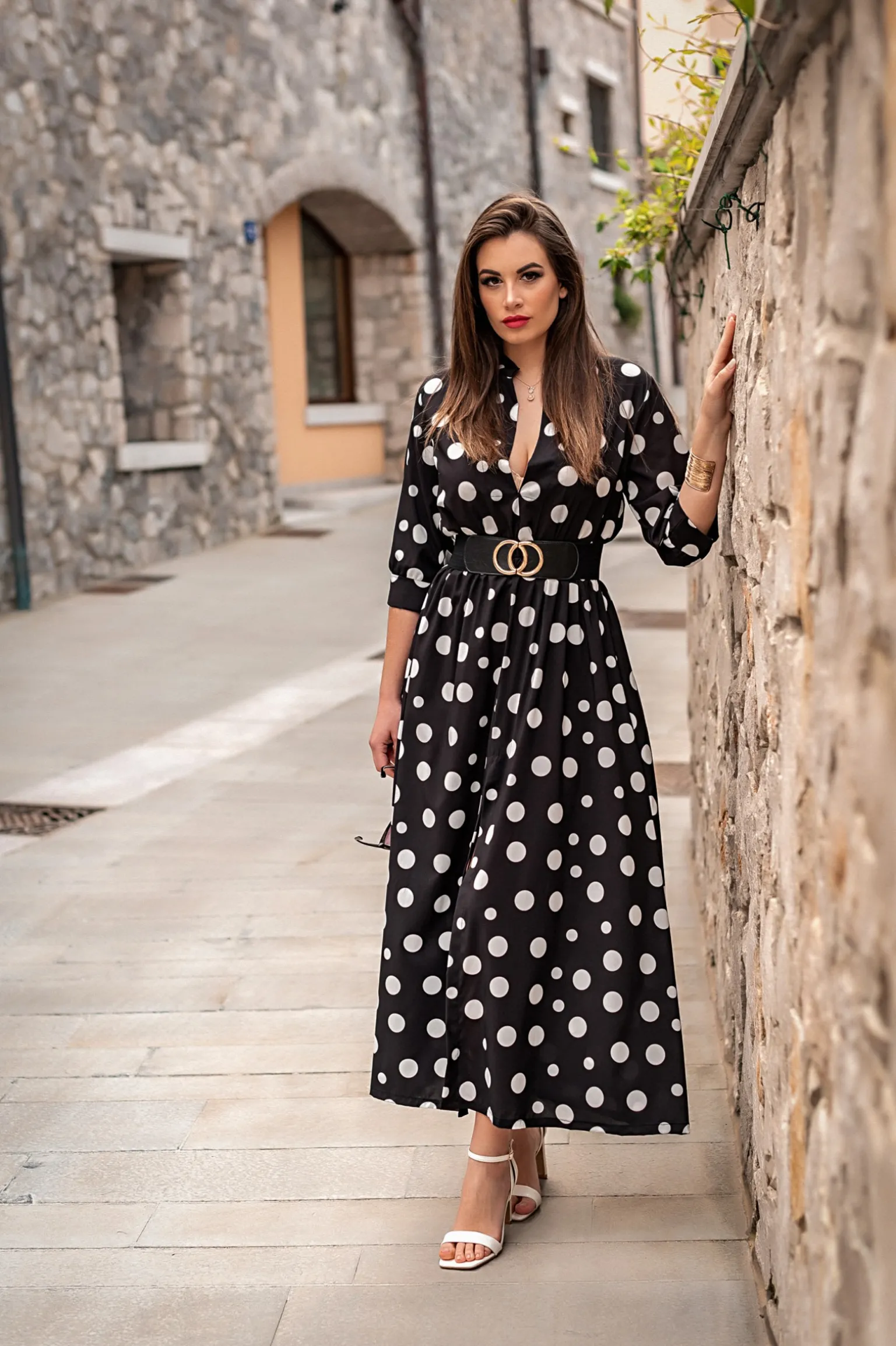 VESTITO MAXI ELEGANTE CON STAMPO MORI - NERO